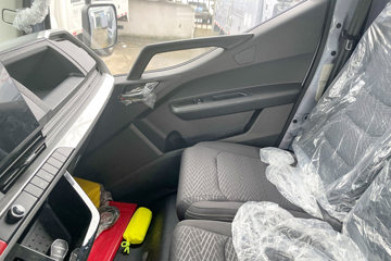 ���ǵ�T5DM �Ƽ��� 4.5T 4.03�׵��Ų��ʽ���̻�϶�����ʽ�Ῠ55.39kWhͼƬ