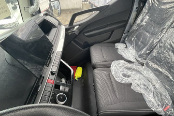 ���ǵ�T5DM �Ƽ��� 4.5T 4.03�׵��Ų��ʽ���̻�϶�����ʽ�Ῠ55.39kWhͼƬ