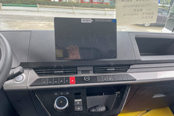 ���ǵ�T5DM �Ƽ��� 4.5T 4.03�׵��Ų��ʽ���̻�϶�����ʽ�Ῠ55.39kWhͼƬ