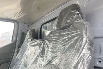 ���ǵ�T5DM �Ƽ��� 4.5T 4.03�׵��Ų��ʽ���̻�϶�����ʽ�Ῠ55.39kWhͼƬ