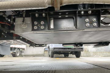 ���ǵ�T5DM �Ƽ��� 4.5T 4.03�׵��Ų��ʽ���̻�϶�����ʽ�Ῠ55.39kWhͼƬ