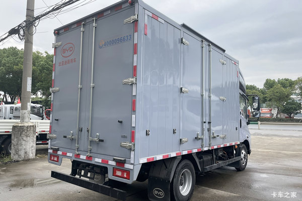 比亚迪T5EV 财富版 4.5T 4.03米单排纯电动厢式轻卡9
