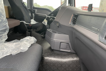 ����HOWO TX7 4.6L���� 240���� �й�����8�� 9.6����ʽ�ػ���ͼƬ