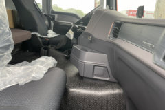 重汽HOWO TX7 4.6L柴油 240马力 中国重汽8档 9.6米厢式载货车