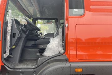 ����HOWO TX7 4.6L���� 240���� �й�����8�� 9.6����ʽ�ػ���ͼƬ