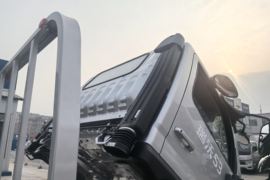 瑞沃S3&nbsp;载货车底盘                                                图片