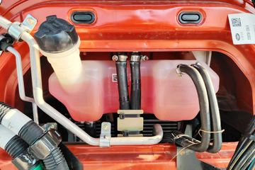 һ����� J6L�п� ����� 240���� 4X2 6.75�������ػ���(ƽ��)ͼƬ