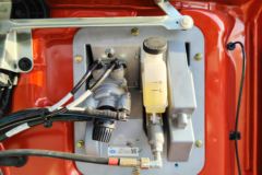 一汽解放 J6L中卡 经典版 240马力 4X2 6.75米栏板载货车(平顶) 一汽解放 J6L中卡 经典版 240马力 4X2 6.75米栏板载货车(平顶)