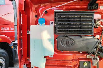 һ����� J6L�п� ����� 240���� 4X2 6.75�������ػ���(ƽ��)ͼƬ