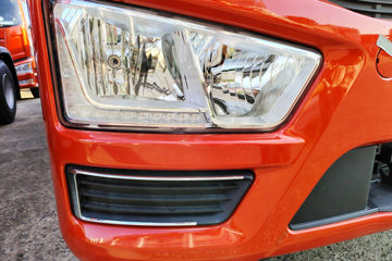 һ����� J6L�п� ����� 240���� 4X2 6.75�������ػ���(ƽ��)ͼƬ