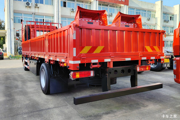 限时特惠，立降3.8万！上海解放J6L载货车系列疯狂促销中