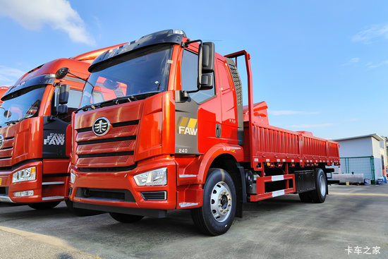 һ����� J6L�п� ����� 240���� 4X2 6.75�������ػ���(ƽ��)