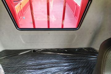 һ����� J6L�п� ����� 240���� 4X2 6.75�������ػ���(ƽ��)ͼƬ