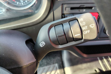 һ����� J6L�п� ����� 240���� 4X2 6.75�������ػ���(ƽ��)ͼƬ