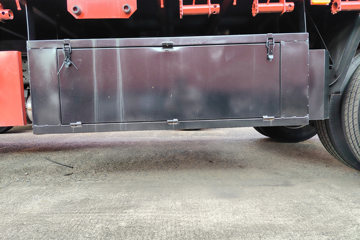 һ����� J6L�п� ����� 240���� 4X2 6.75�������ػ���(ƽ��)ͼƬ