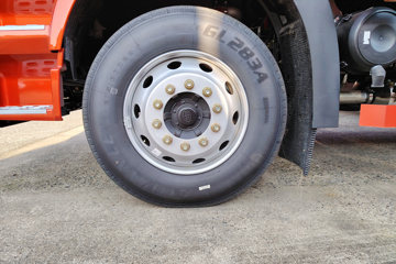 һ����� J6L�п� ����� 240���� 4X2 6.75�������ػ���(ƽ��)ͼƬ