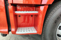 一汽解放J6G 领航版 7.8L柴油 360马力 6X2 一汽解放10档 全浮高顶 6.8米厢式载货车 一汽解放J6G 领航版 7.8L柴油 360马力 6X2 一汽解放10档 全浮高顶 6.8米厢式载货车