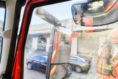 一汽解放J6G 领航版 7.8L柴油 360马力 6X2 一汽解放10档 全浮高顶 6.8米厢式载货车 一汽解放J6G 领航版 7.8L柴油 360马力 6X2 一汽解放10档 全浮高顶 6.8米厢式载货车