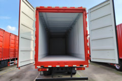 一汽解放J6G 领航版 7.8L柴油 360马力 6X2 一汽解放10档 全浮高顶 6.8米厢式载货车 一汽解放J6G 领航版 7.8L柴油 360马力 6X2 一汽解放10档 全浮高顶 6.8米厢式载货车