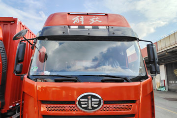 һ����� J6L ����� 240���� 4X2 9.7����ʽ�ػ���ͼƬ