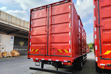 һ����� J6L ����� 240���� 4X2 9.7����ʽ�ػ���ͼƬ