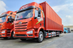 一汽解放 J6L 经典版 240马力 4X2 9.7米厢式载货车