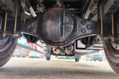 一汽解放 J6L 经典版 240马力 4X2 9.7米厢式载货车