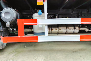 һ����� J6L ����� 240���� 4X2 9.7����ʽ�ػ���ͼƬ