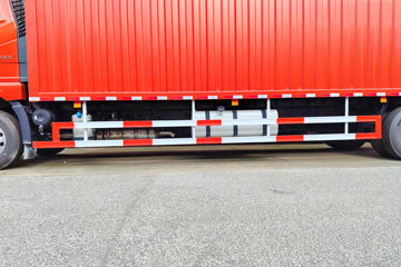 һ����� J6L ����� 240���� 4X2 9.7����ʽ�ػ���ͼƬ