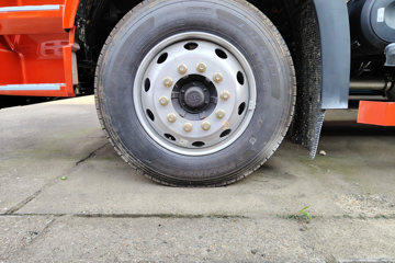 һ����� J6L ����� 240���� 4X2 9.7����ʽ�ػ���ͼƬ