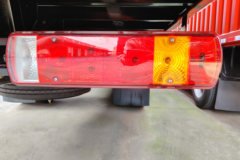 一汽解放 J6L 经典版 240马力 4X2 9.7米厢式载货车