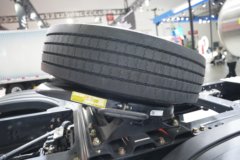 东风柳汽乘龙HK 15.5L LNG 640马力 6X4 法士特12档 AMT自动档 牵引车