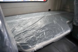 翼威5&nbsp;电动牵引车驾驶室图片