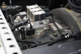 翼威5&nbsp;电动牵引车底盘图片