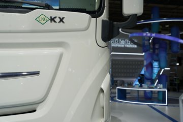 ���������콢KX ��ҫ�� 15.5L LNG 630���� 6X4 ��ʿ��16�� AMT�Զ��� ǣ����ͼƬ
