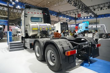 ���������콢KX ��ҫ�� 15.5L LNG 630���� 6X4 ��ʿ��16�� AMT�Զ��� ǣ����ͼƬ