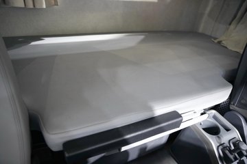 ���������콢KX ��ҫ�� 15.5L LNG 630���� 6X4 ��ʿ��16�� AMT�Զ��� ǣ����ͼƬ