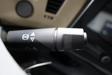 ���������콢KX ��ҫ�� 15.5L LNG 630���� 6X4 ��ʿ��16�� AMT�Զ��� ǣ����ͼƬ