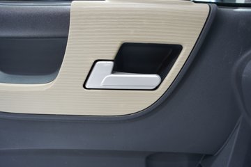 ���������콢KX ��ҫ�� 15.5L LNG 630���� 6X4 ��ʿ��16�� AMT�Զ��� ǣ����ͼƬ