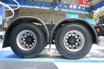 ���������콢KX ��ҫ�� 15.5L LNG 630���� 6X4 ��ʿ��16�� AMT�Զ��� ǣ����ͼƬ