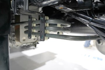 ���������콢KX ��ҫ�� 15.5L LNG 630���� 6X4 ��ʿ��16�� AMT�Զ��� ǣ����ͼƬ