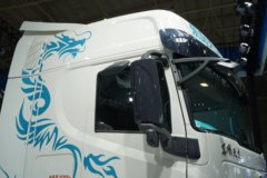 东风天龙旗舰GX 14.5L LNG 630马力 6X4 伊顿12档 AMT自动档牵引车 东风天龙旗舰GX 14.5L LNG 630马力 6X4 伊顿12档 AMT自动档牵引车