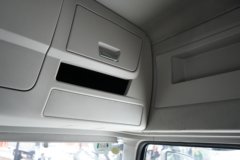 东风天龙旗舰GX 14.5L LNG 630马力 6X4 伊顿12档 AMT自动档牵引车 东风天龙旗舰GX 14.5L LNG 630马力 6X4 伊顿12档 AMT自动档牵引车