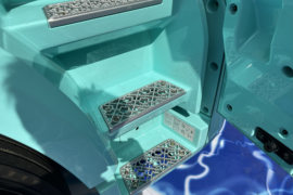 惊蛰&nbsp;电动牵引车驾驶室图片