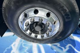 惊蛰&nbsp;电动牵引车底盘图片