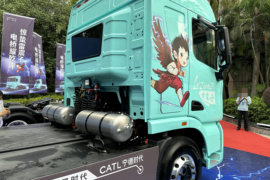 惊蛰&nbsp;电动牵引车底盘图片