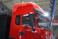 东风天龙KL 6X4 超充纯电动牵引车 欣旺达352kWh