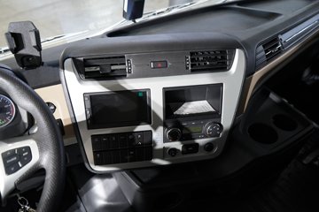 ��������KL 6X4 ���䴿�綯ǣ���� ������352kWhͼƬ