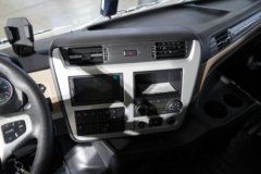 东风天龙KL 6X4 超充纯电动牵引车 欣旺达352kWh