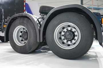 ��������KL 6X4 ���䴿�綯ǣ���� ������352kWhͼƬ